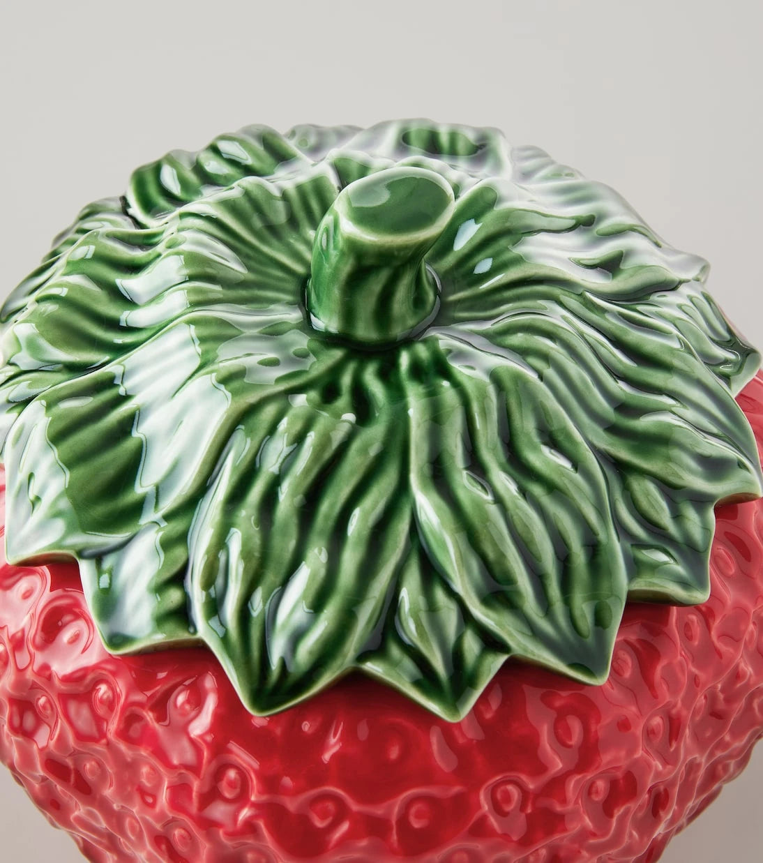 Bordallo Pinheiro - Strawberries Large ceramic tureen