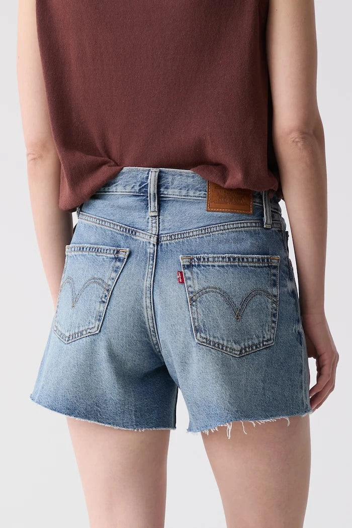 Levi's kadın denim kısa pantolon RIBCAGE A-LINE