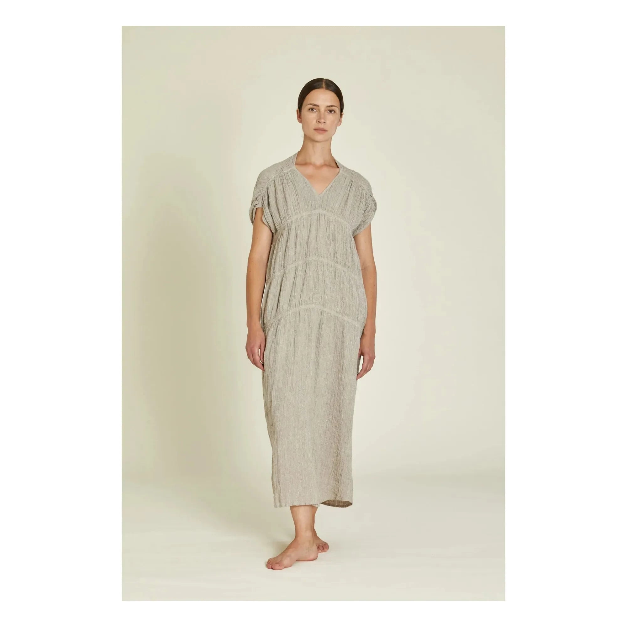 Black Crane - Gem Linen Dress | Light grey