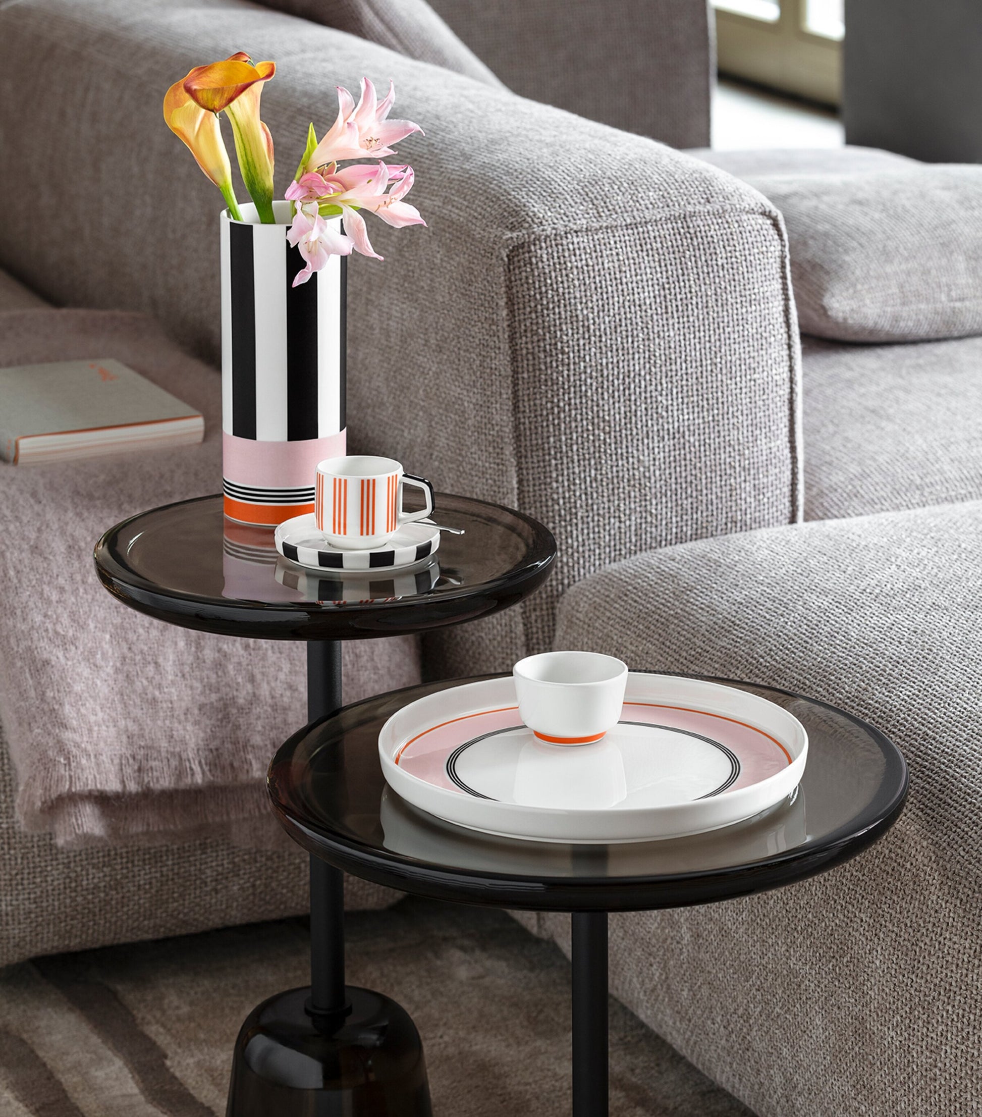 Porcelain Memphis Vase (24cm)