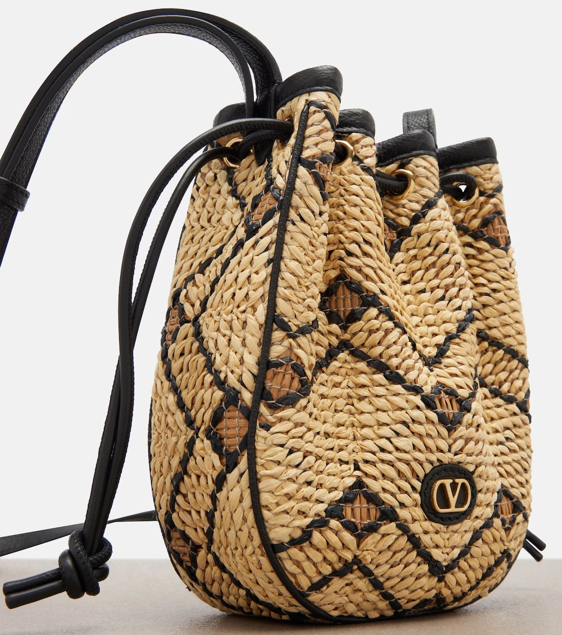 Valentino Garavani - VLogo Mini raffia bucket bag