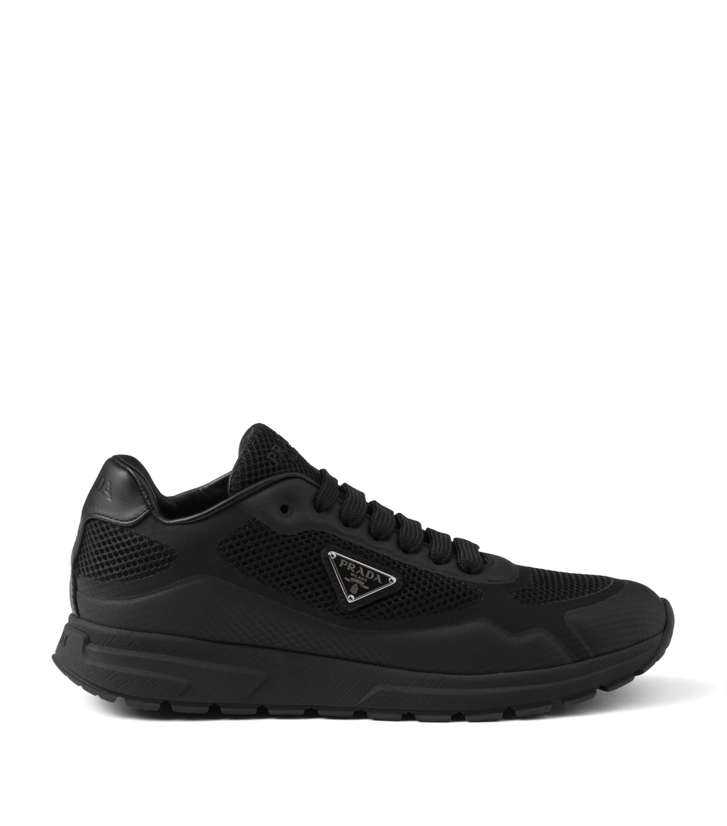 Black Prax 2.0 Low-Top Sneakers