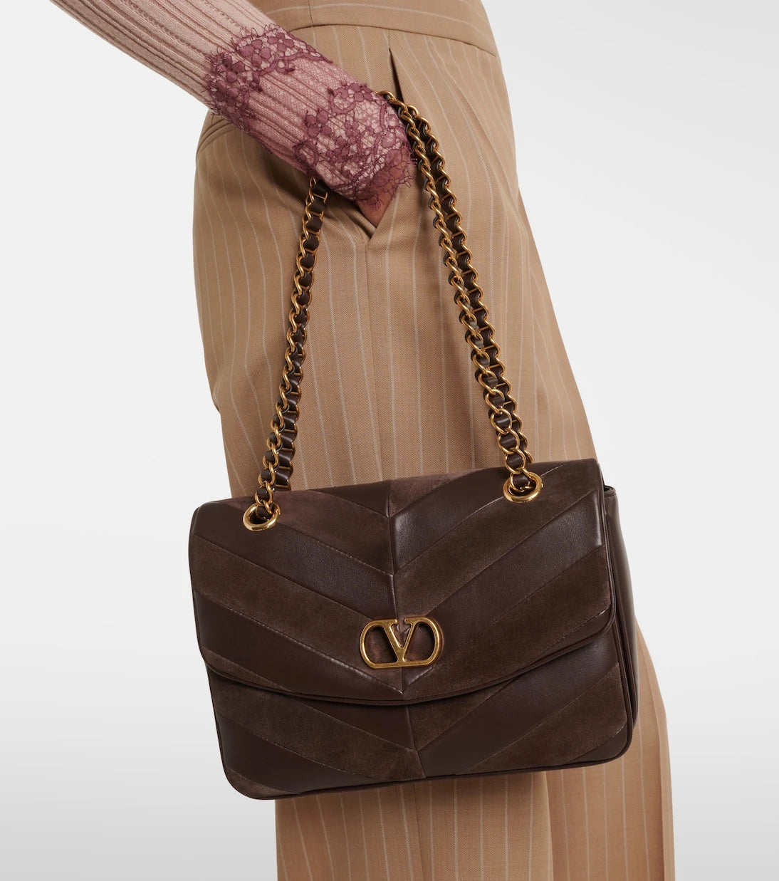 Valentino Garavani - Djuna Medium chevron leather shoulder bag