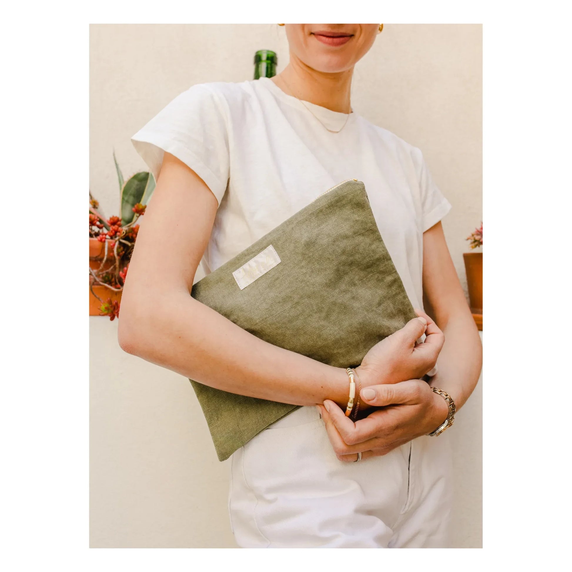 Adorna - Julie Linen clutch bag | Khaki