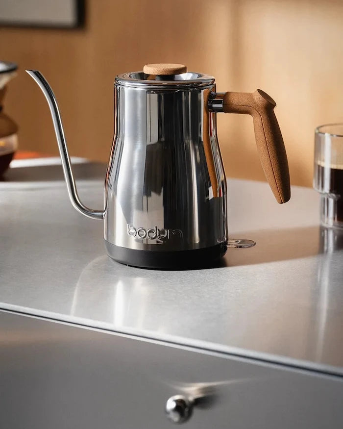 Bodum paslanmaz çelik elektrikli su ısıtıcısı Bistro 1 l
