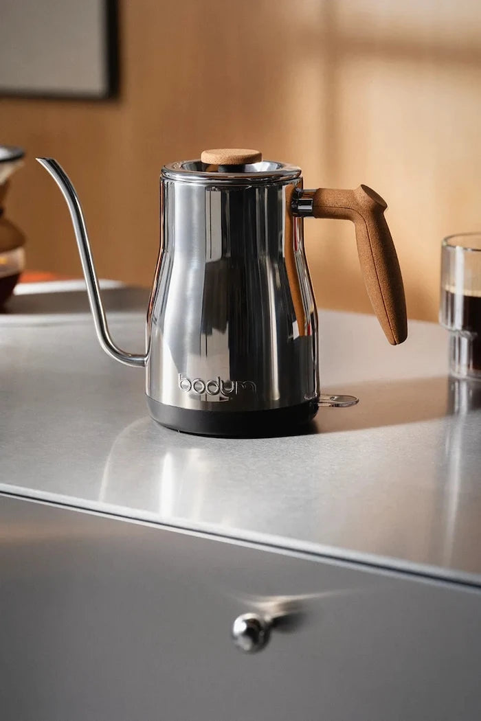 Bodum paslanmaz çelik elektrikli su ısıtıcısı Bistro 1 l