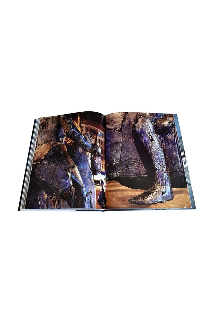 Книга Assouline Manolo Valdes: Broadway by James T. Murray, English