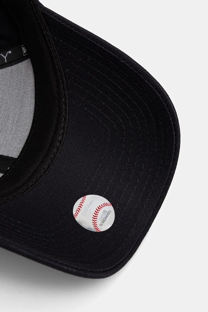 New Era OUTLINE 9FORTY® Pamuklu Şapka