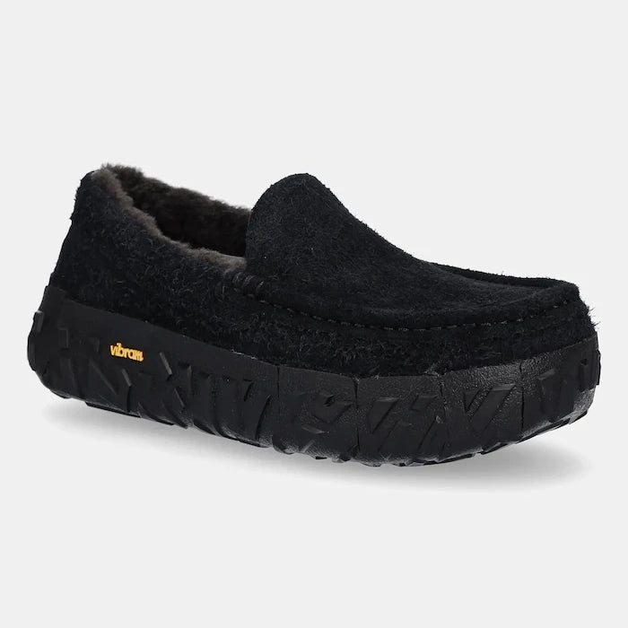 Велурени мокасини UGG Ascot Wrap Tech