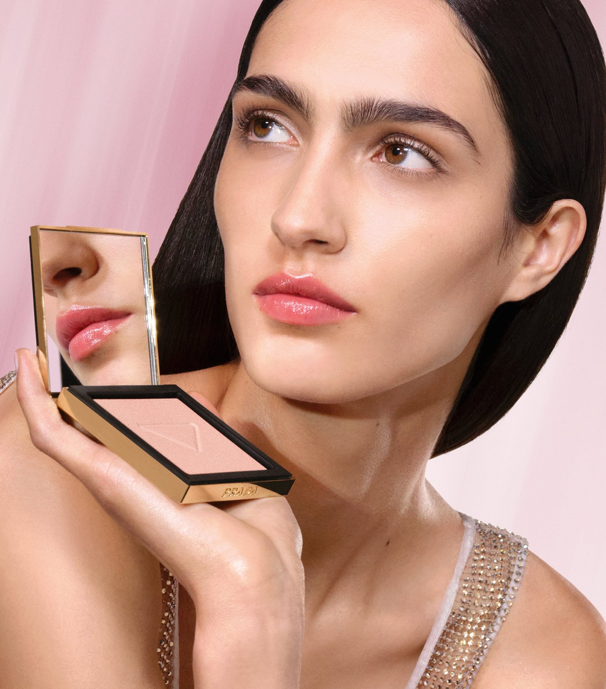 Light Glowing Highlighting Powder