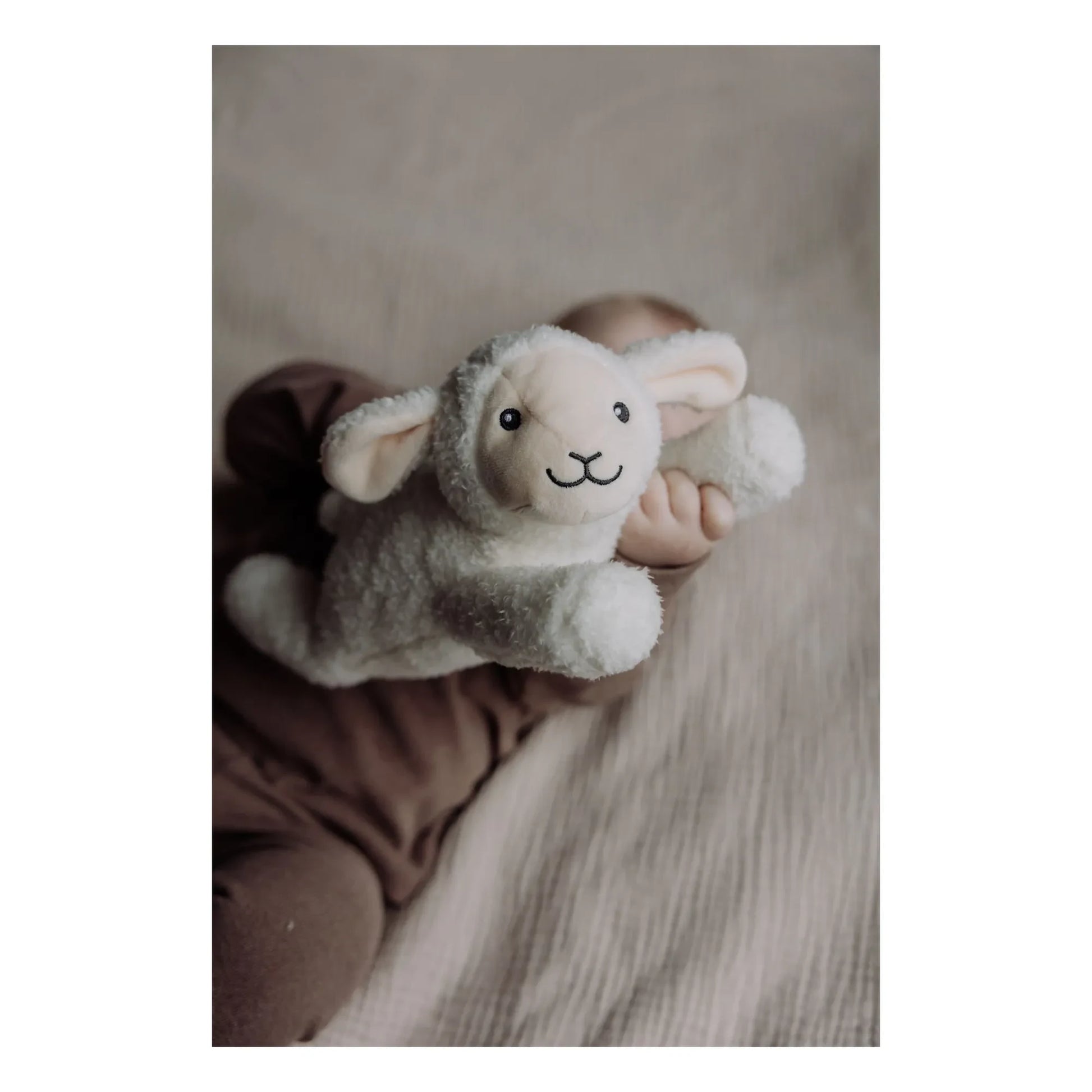 Flow - Rosie White Noise Plush | White