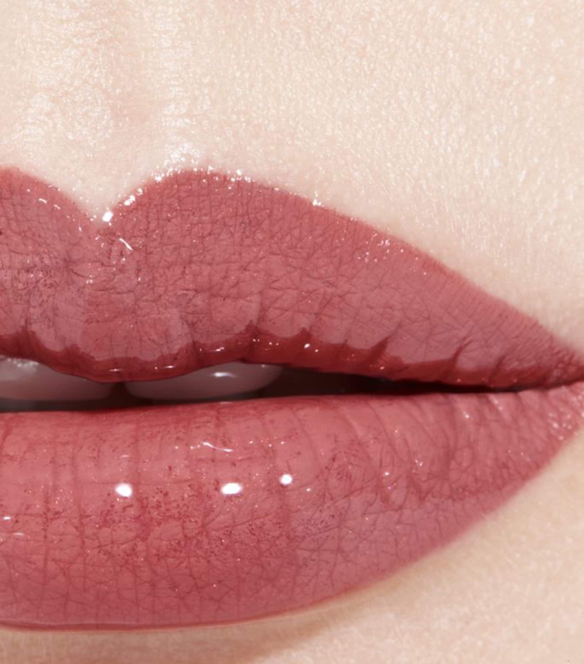 CHANEL Le Rouge Duo Ultra Tenue Liquid Lip Colour