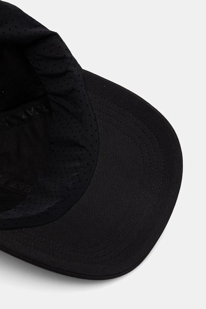 EA7 Emporio Armani siperli şapka