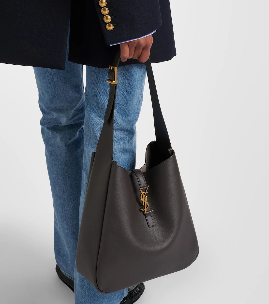 Saint Laurent - Le 5 à 7 Supple Large leather shoulder bag