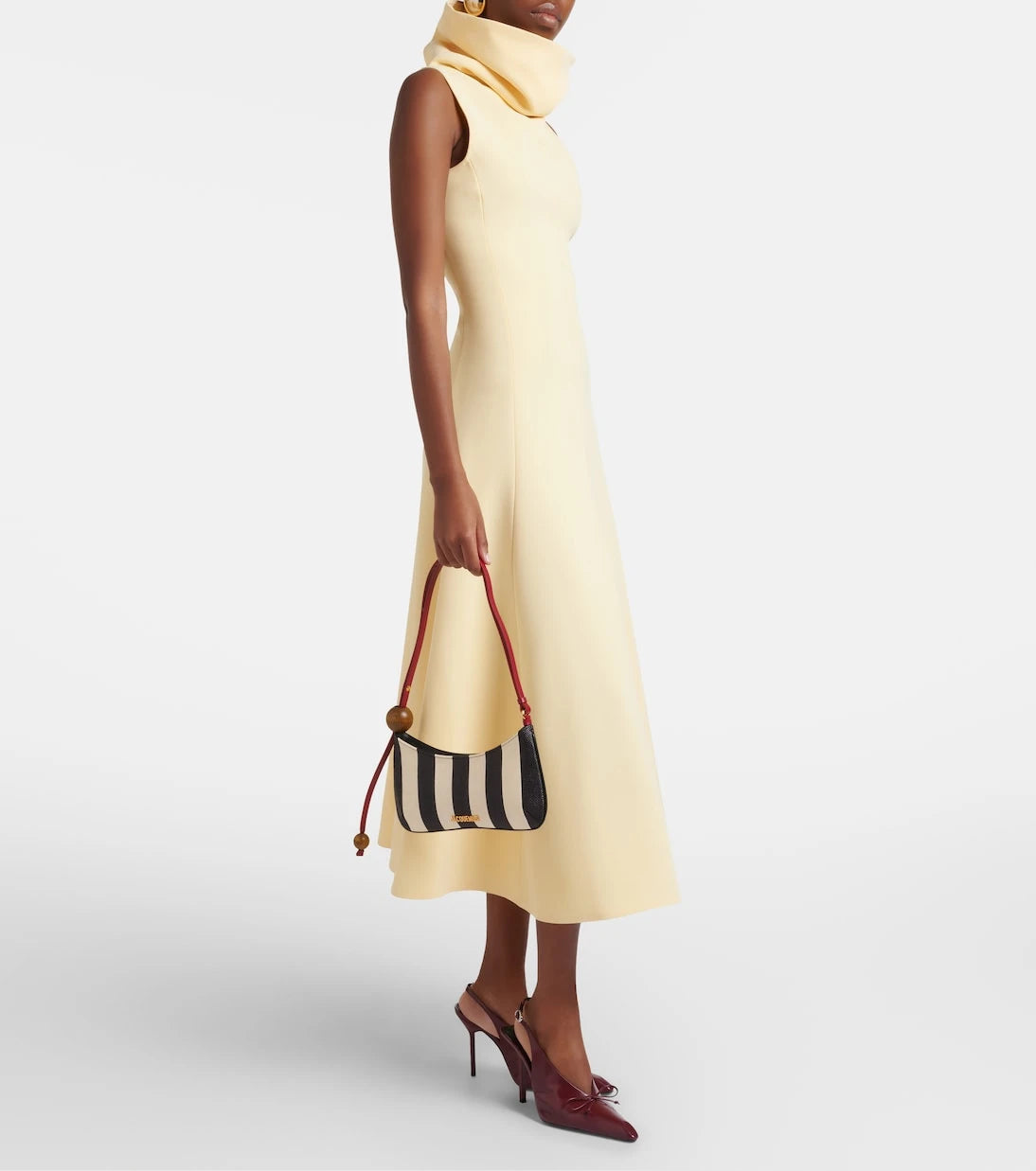 Jacquemus - Le Bisou Medium shoulder bag