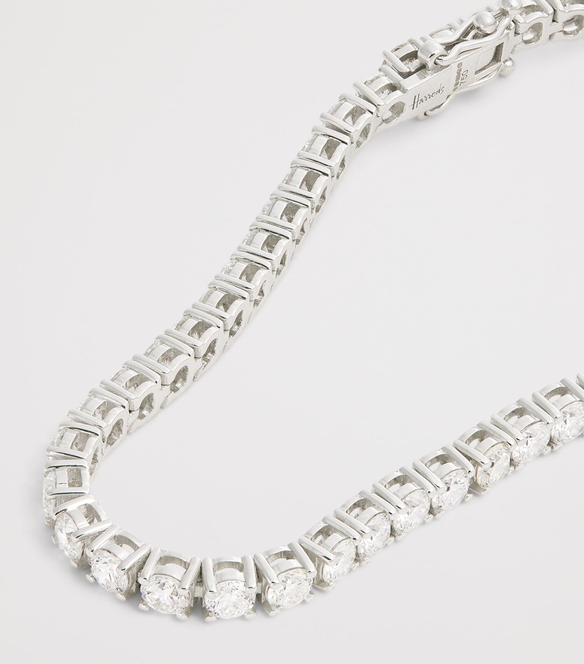 White Gold and Diamond Tennis Bracelet (6.00ct)