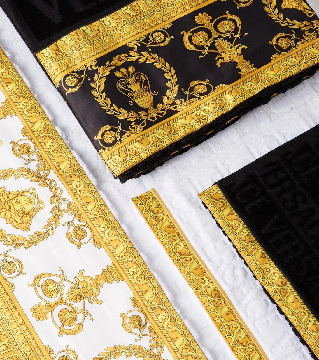 Versace Home - Set of 5 cotton terry towels