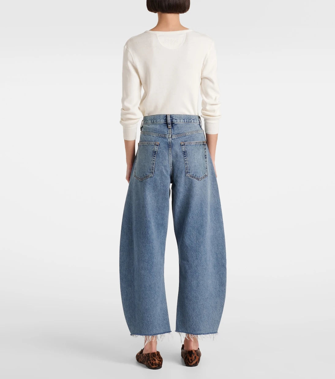 بنطلون جينز Frame - Bubble Crop بقصة أرجل واسعة وخصر عالٍ