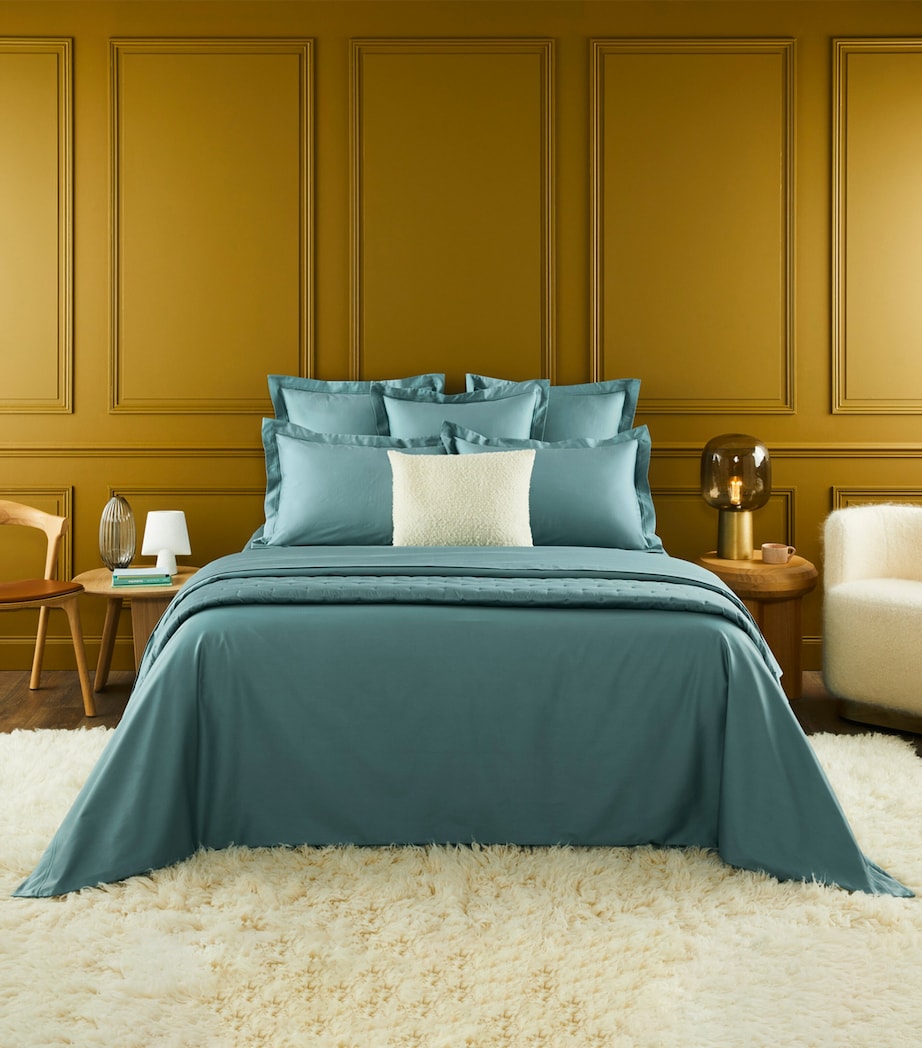 Triomphe Double Bedpsread (250cm x 250cm)