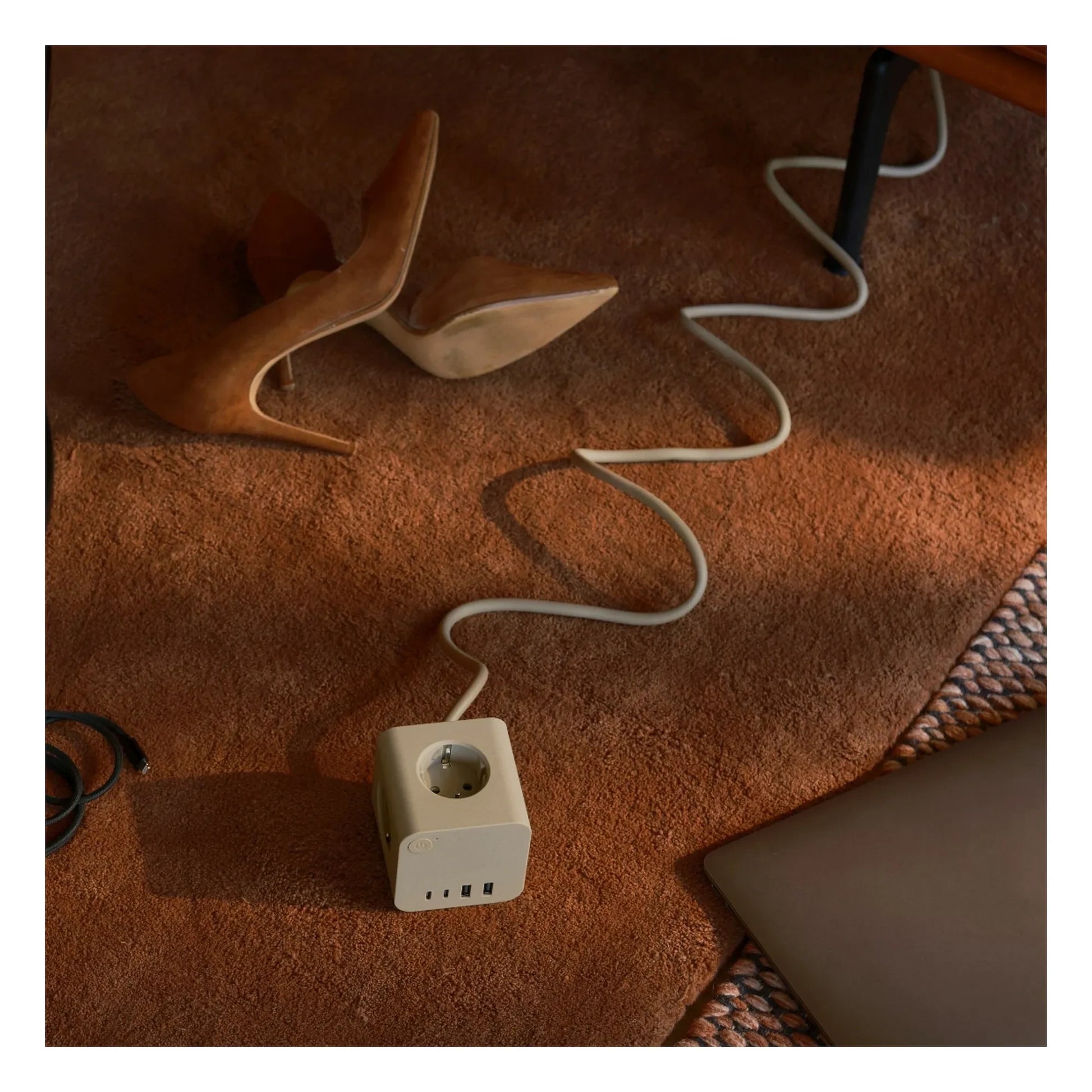 Kreafunk - Ampie power strip | Sand