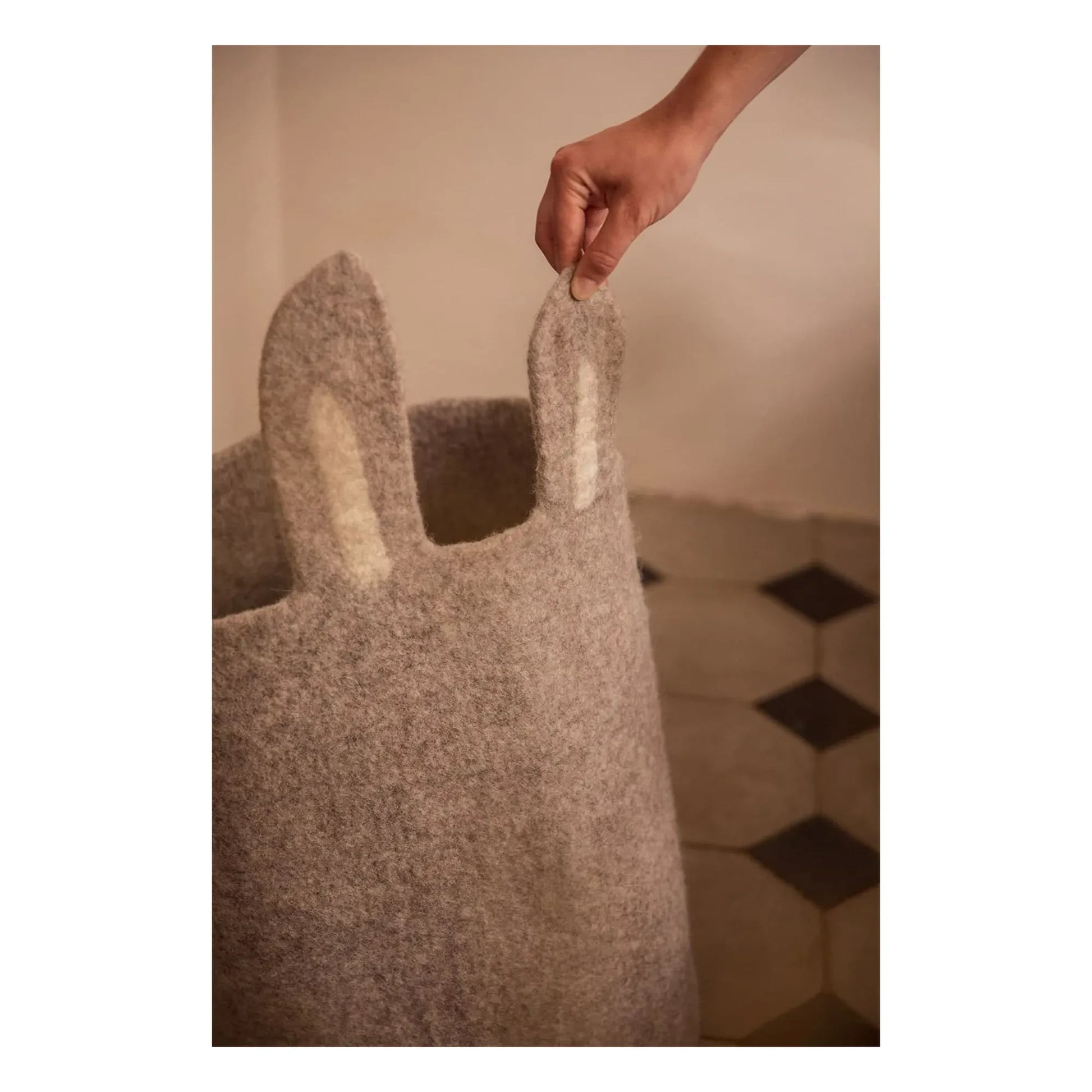 Muskhane - Bunny felt storage basket | Heather grey