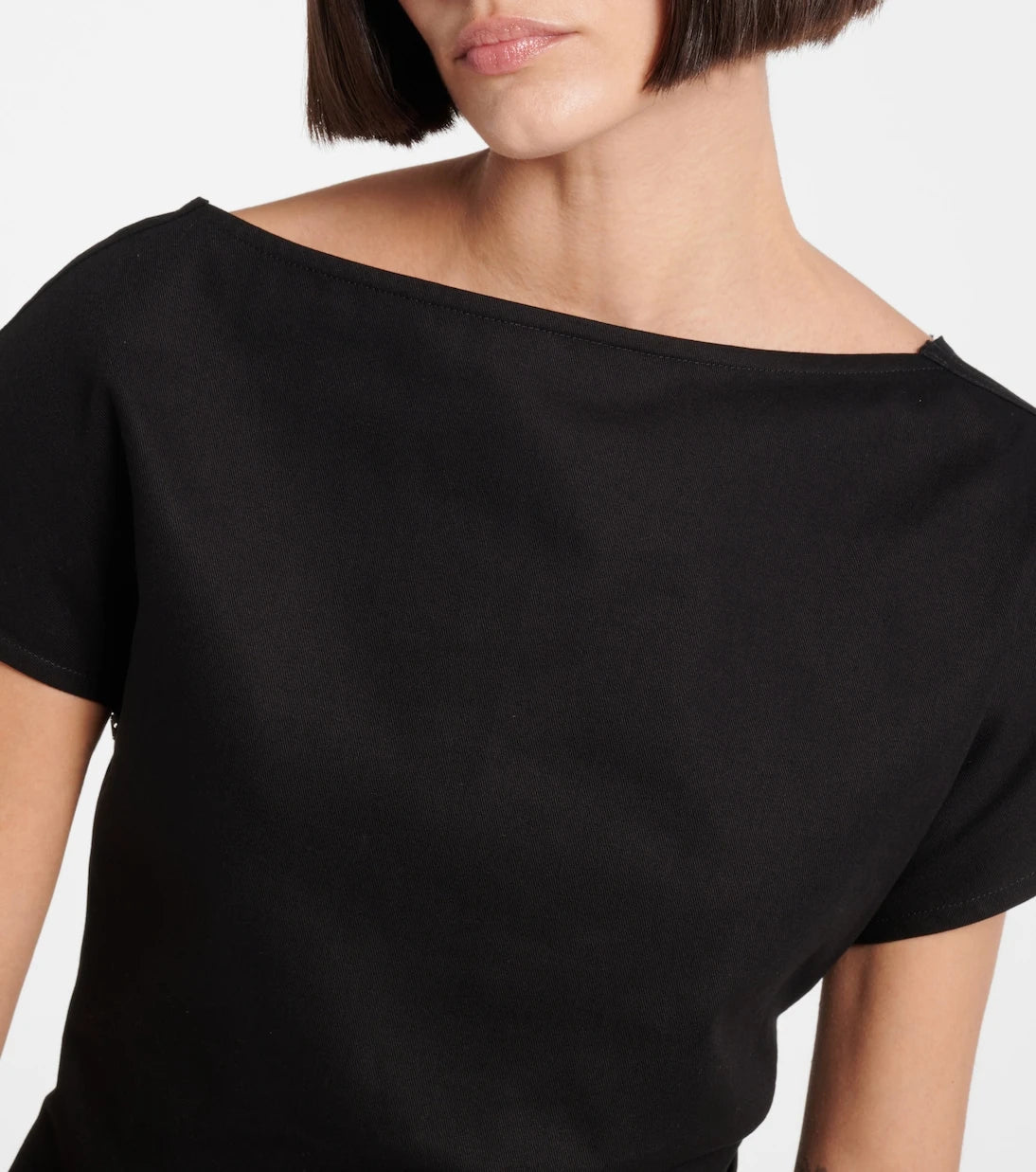 JW Anderson - Lace-trimmed asymmetric cotton top