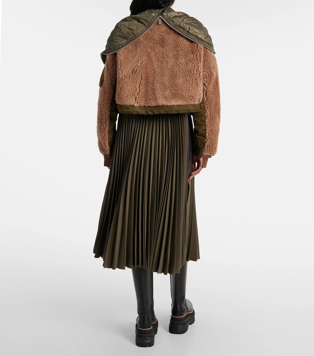 Sacai - جاكيت فرو صناعي بحواف من التويل