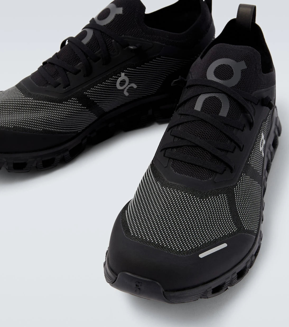 On - Cloud 6 Versa running shoes