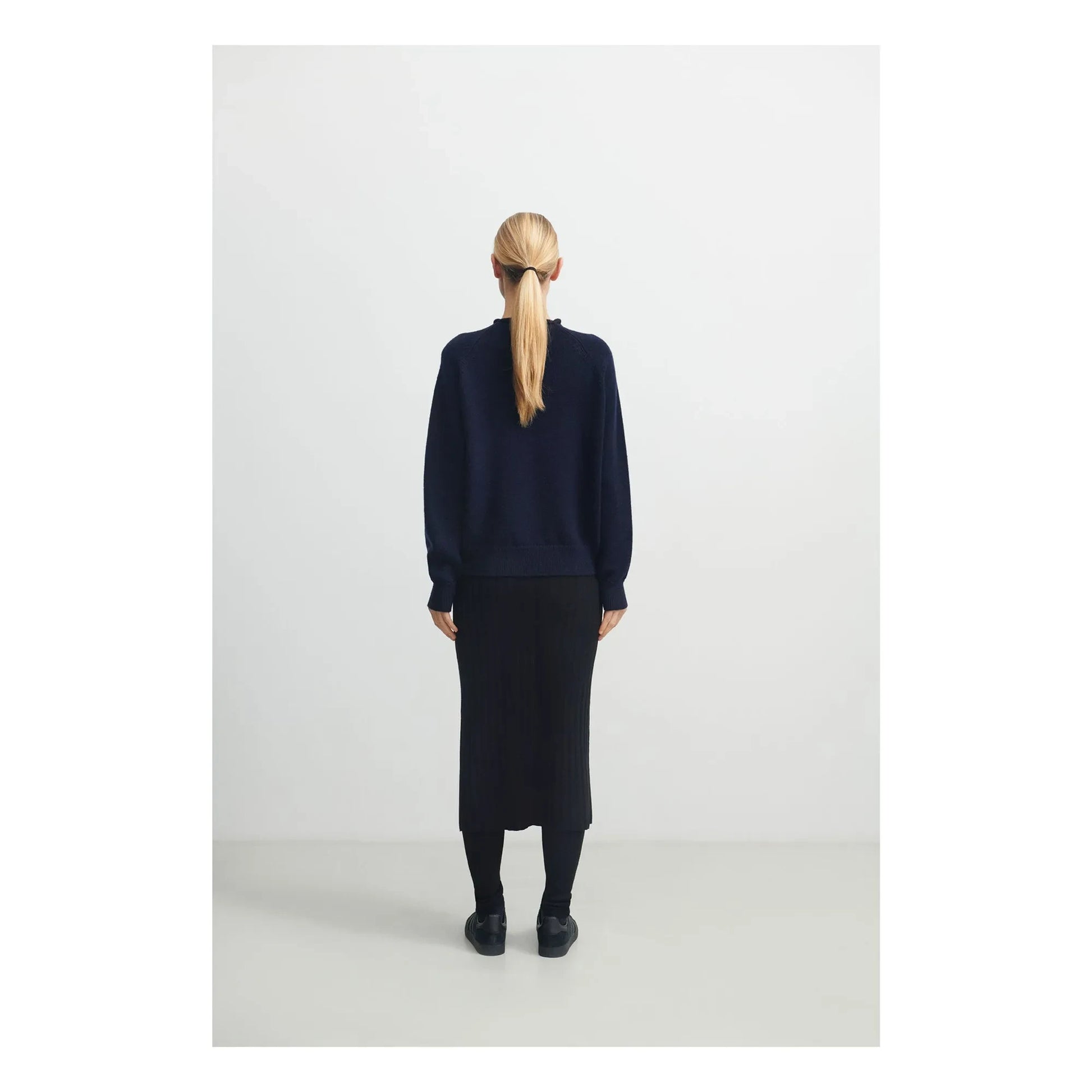 FUB - Merino Wool Sweater - Women's Collection | Navy blue