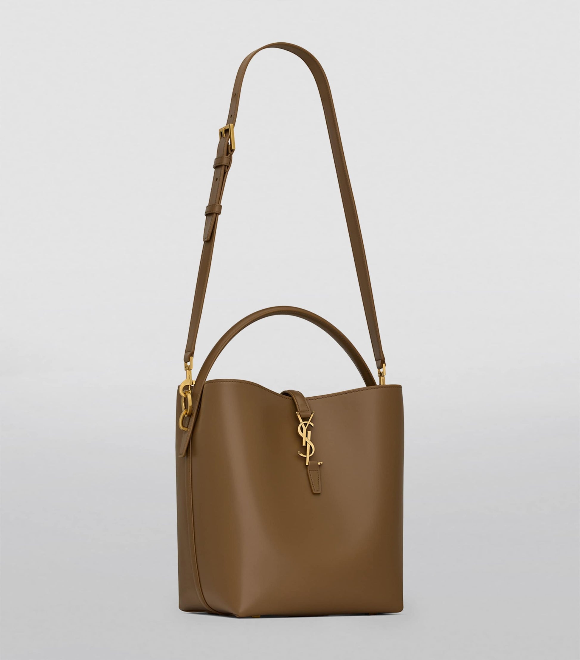 Le 37 Bucket Bag 2760