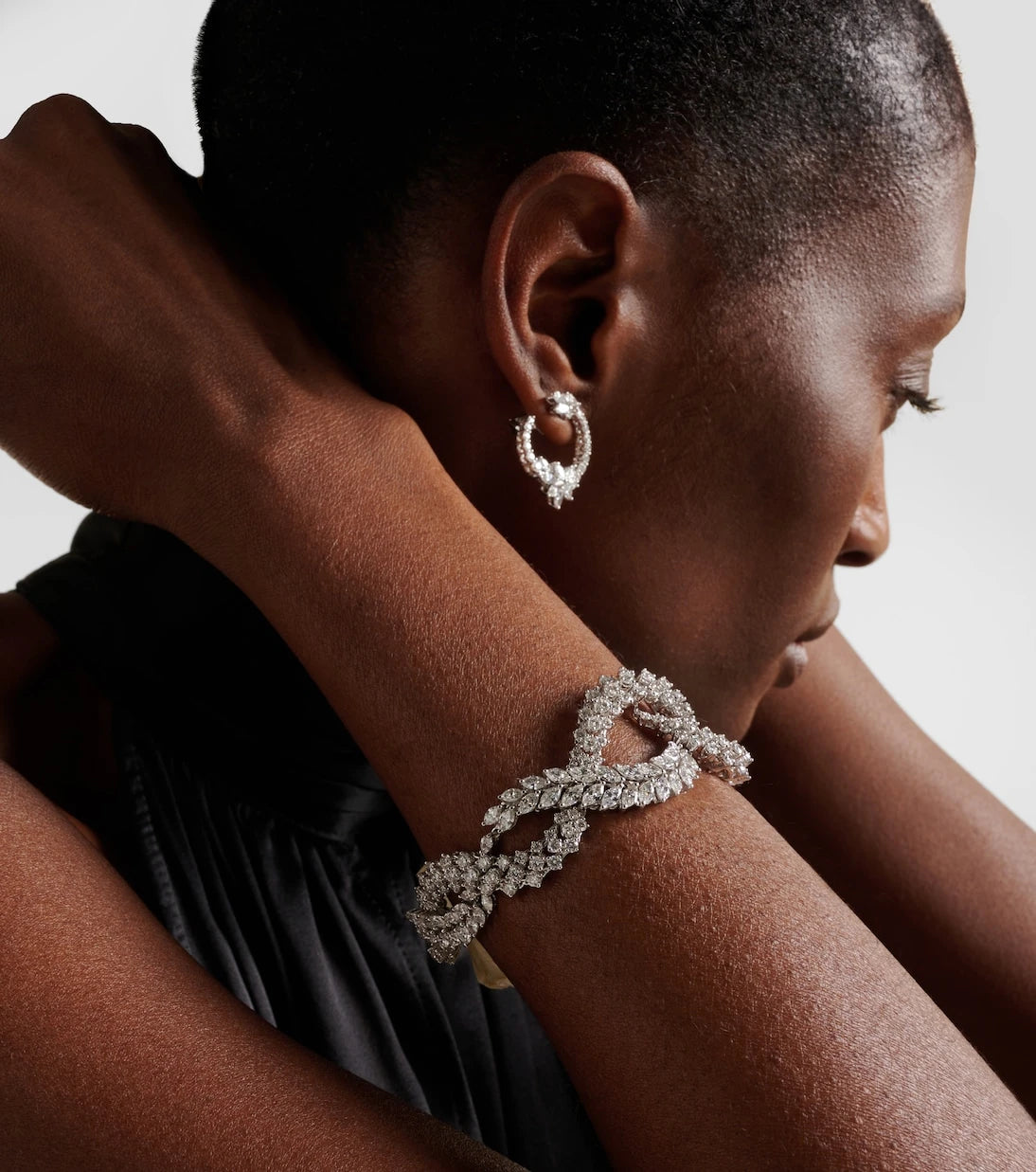 Yeprem - Y-Couture 18kt white gold bangle with diamonds