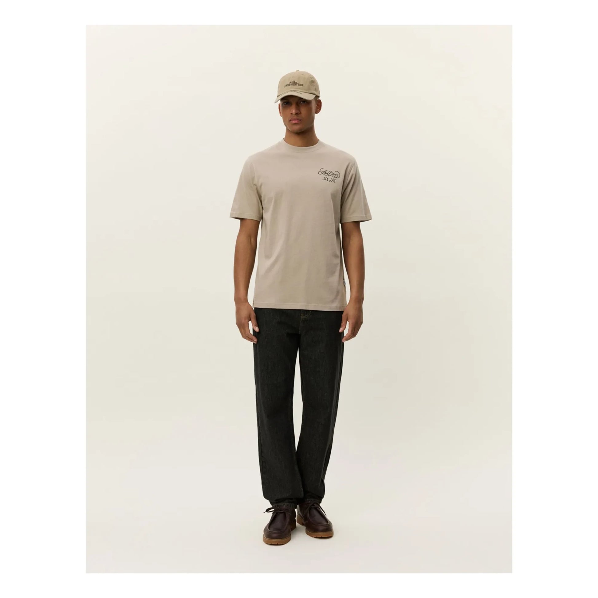 Les Deux - Orchard T-Shirt  | Dark Beige