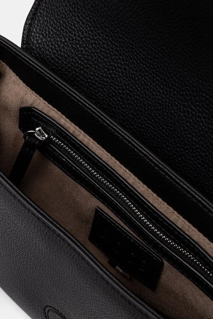 BOSS kadın suni deri crossbody çanta Anett Flap Crossbody