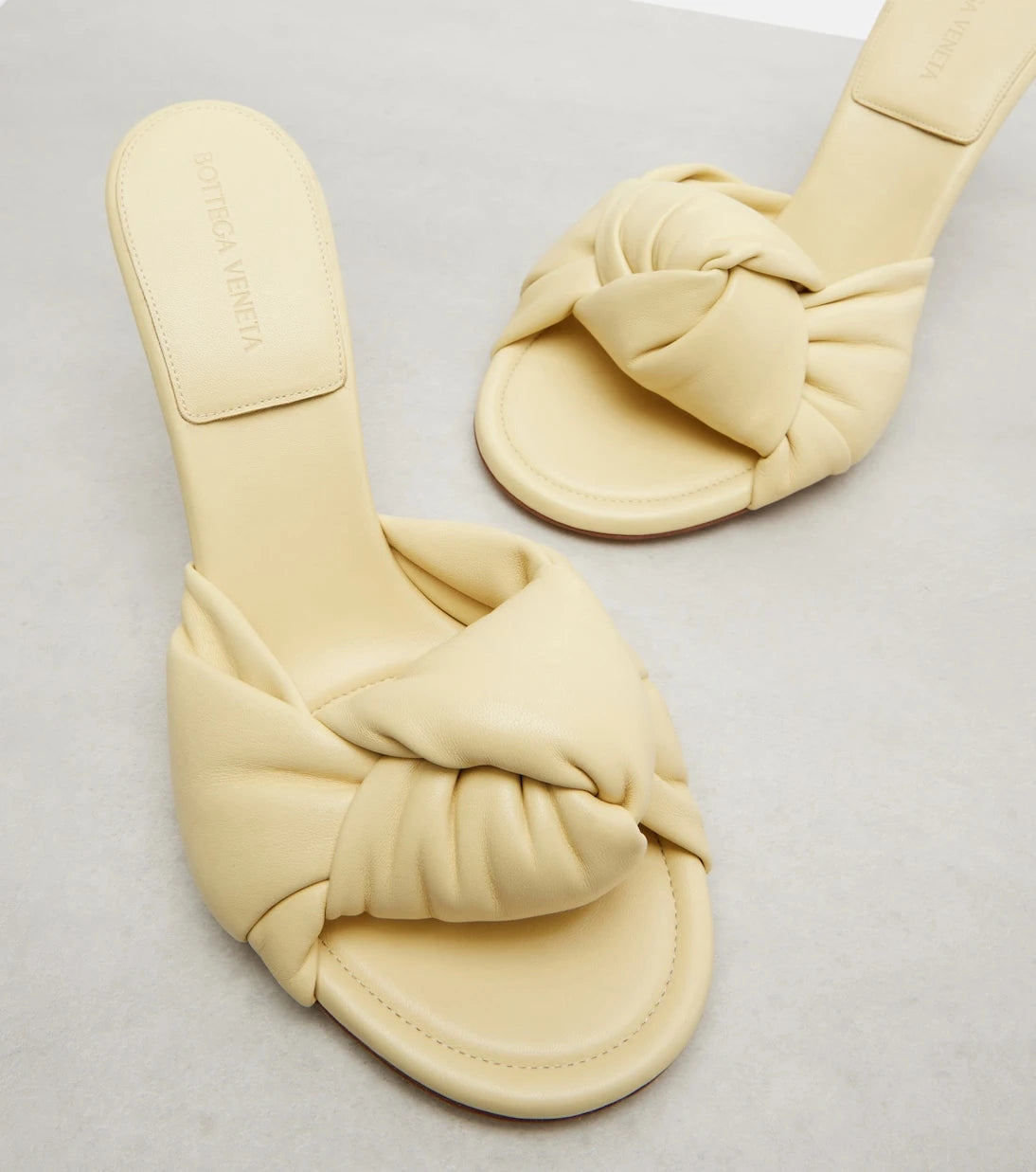 Bottega Veneta - Cherry leather mules