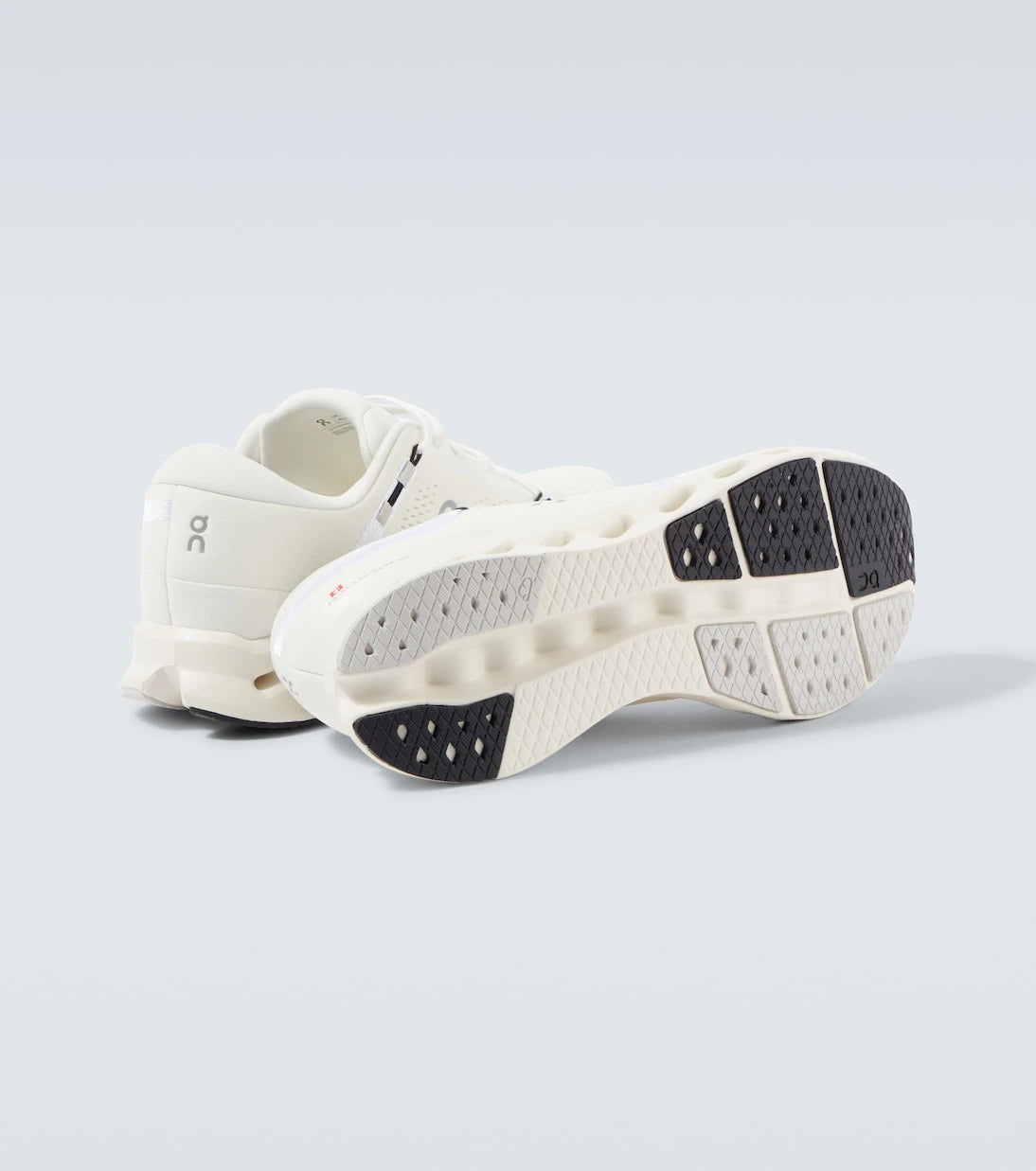 On - Cloudsurfer 2 sneakers