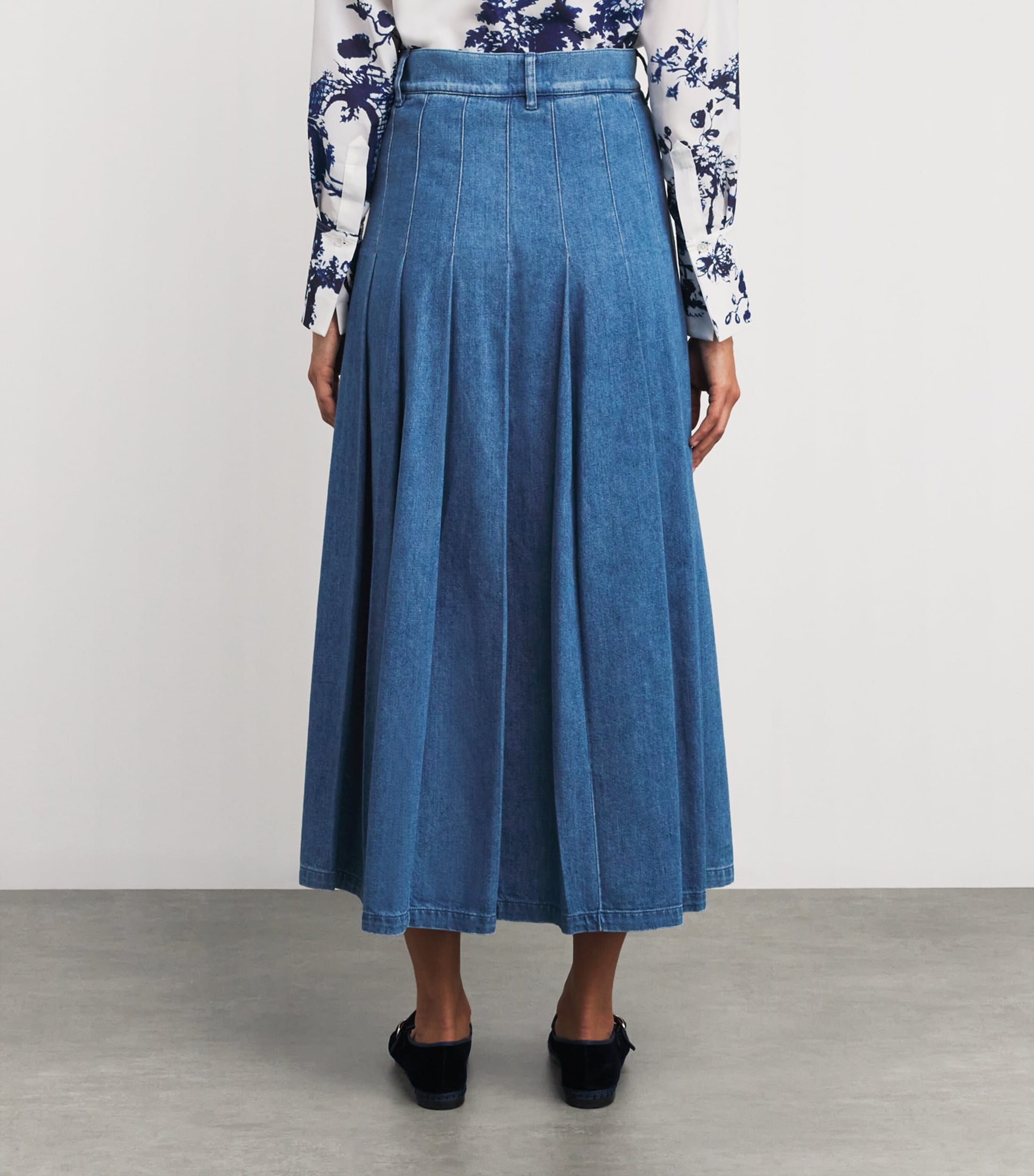 Weekend Max Mara Blue Pleated Denim Skirt