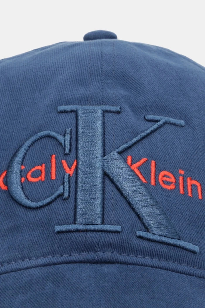 Calvin Klein Pamuklu Vizörlü Şapka