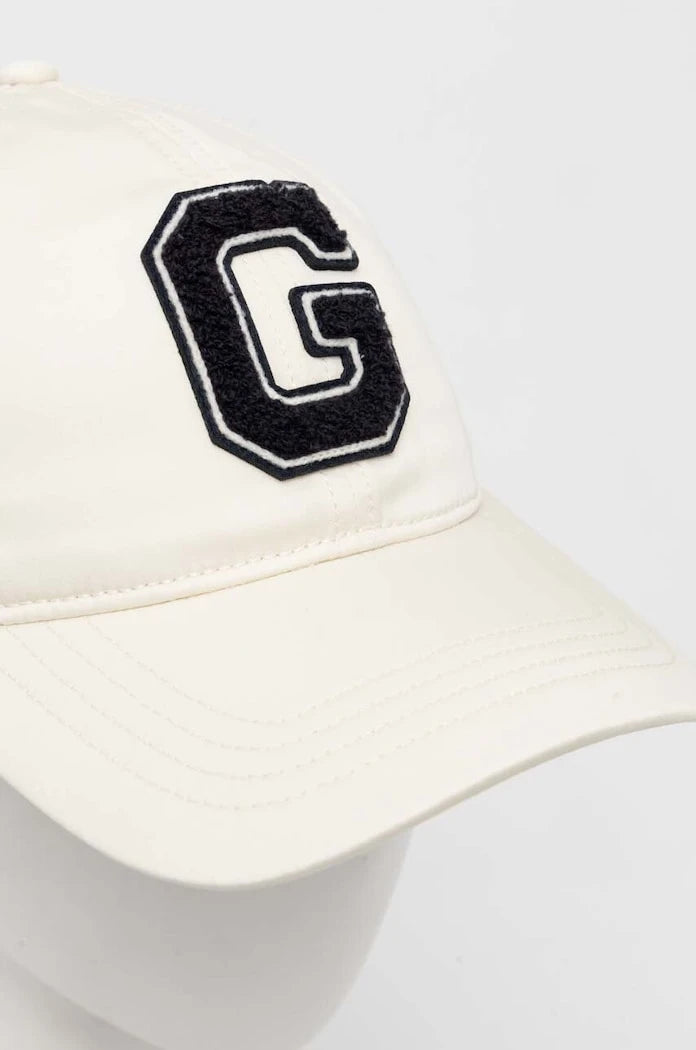 Шапка с козирка Gant