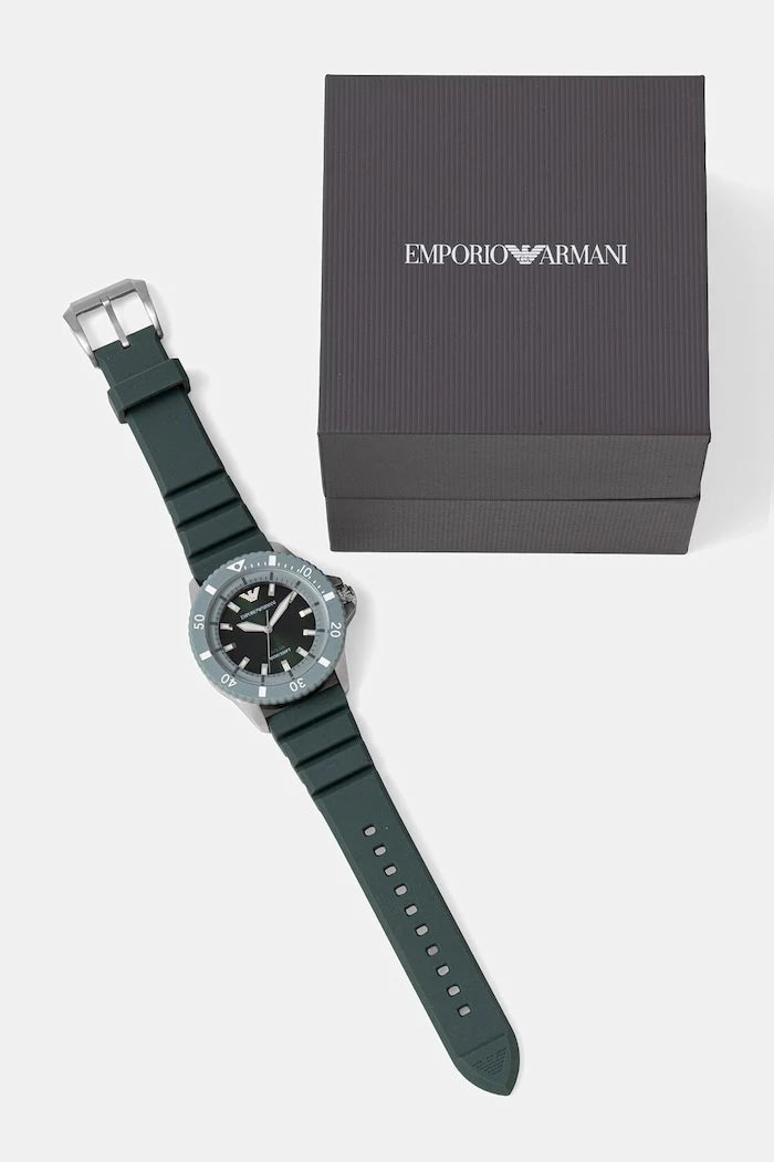 Emporio Armani Erkek Spor Saat World Explorer