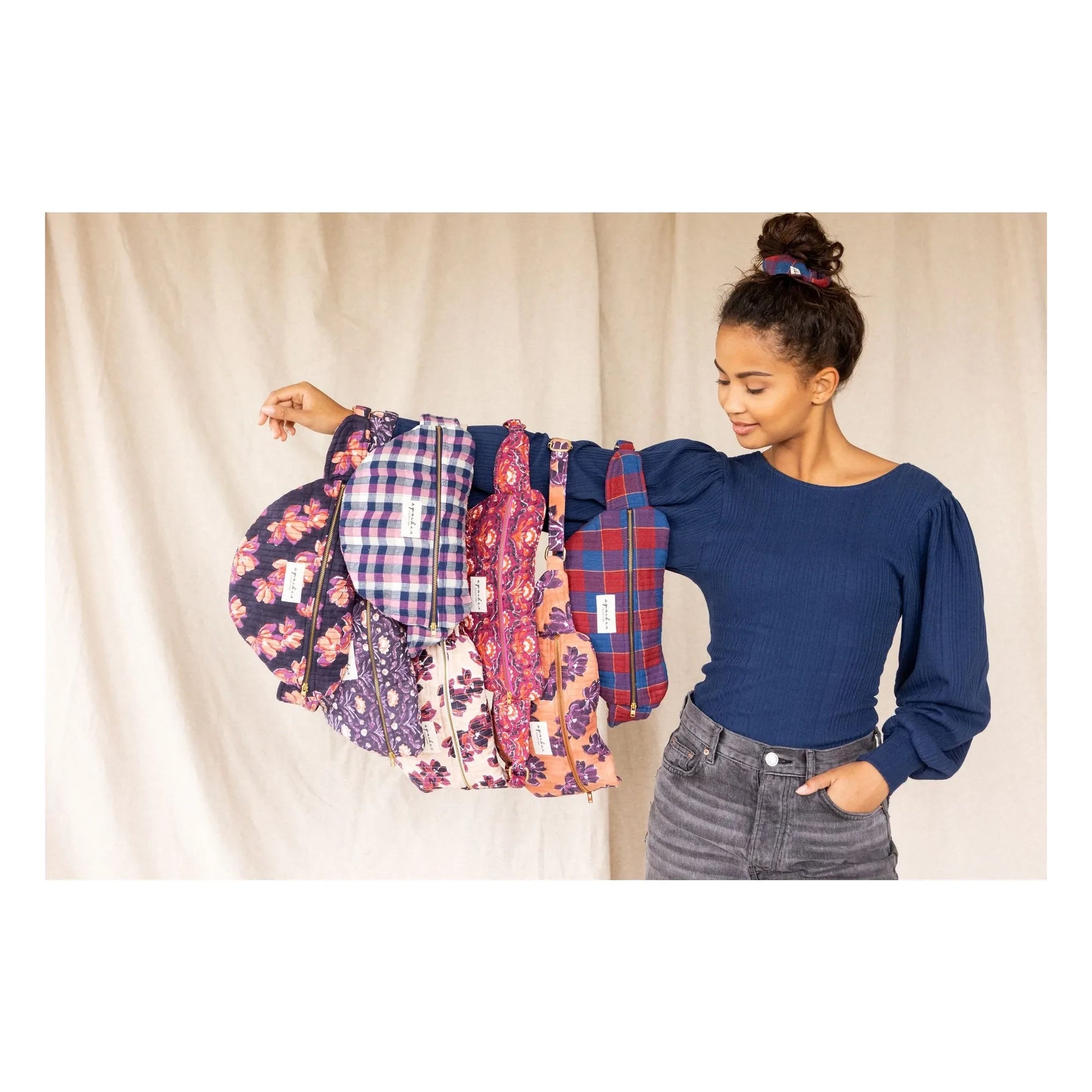 Apaches - Banana Padded Kela | Pink