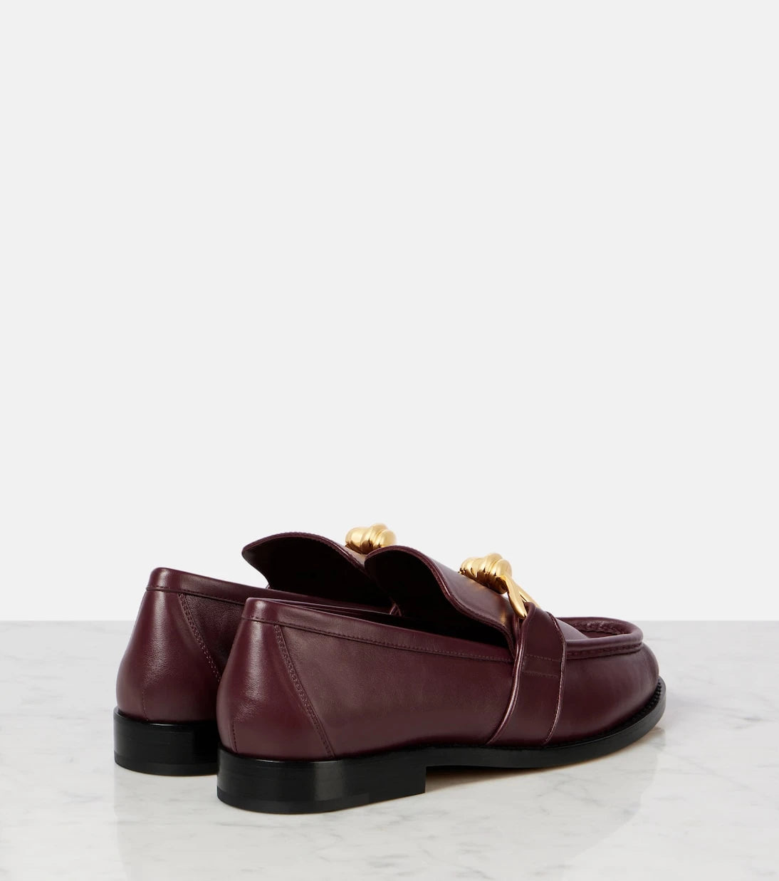 Bottega Veneta - حذاء لوفرز أستير نوت الجلدي