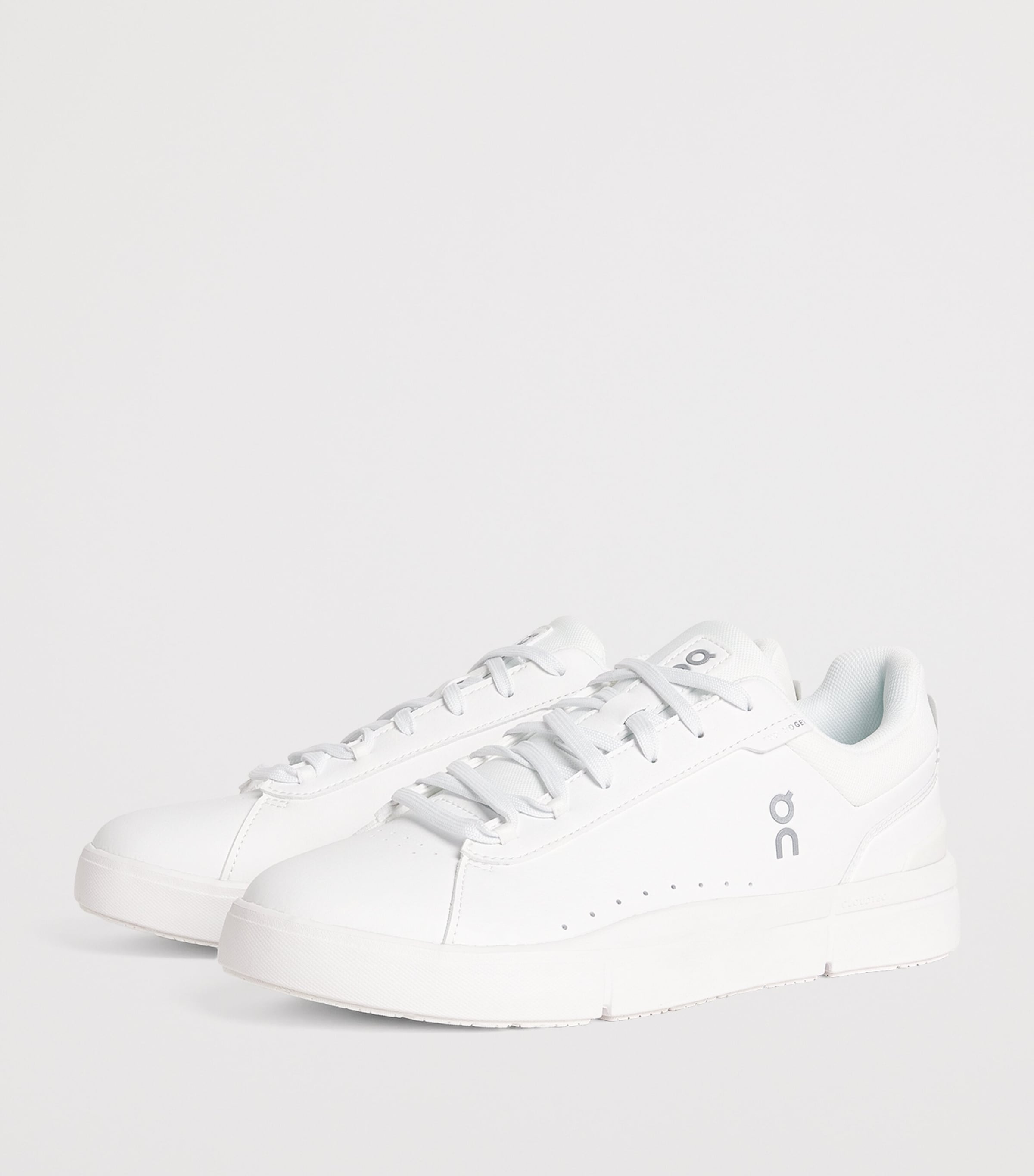 The Roger Advantage Sneakers