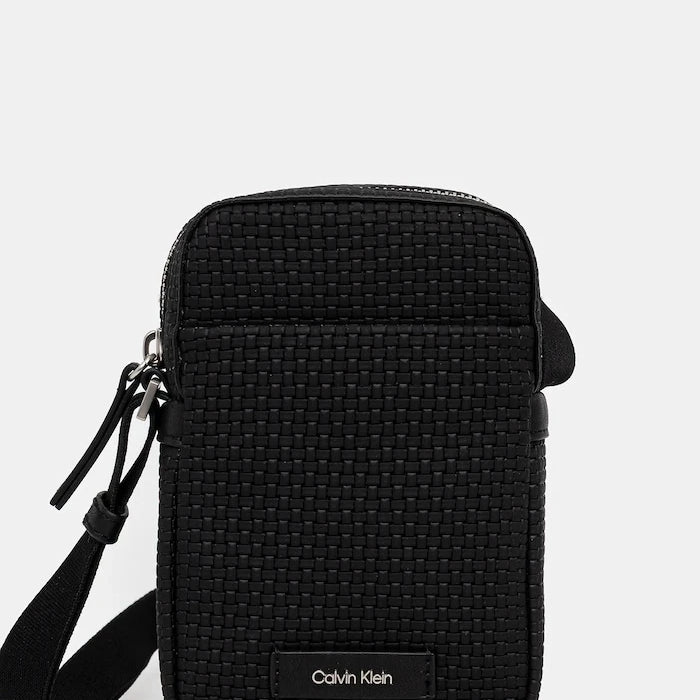 Чанта през рамо Calvin Klein