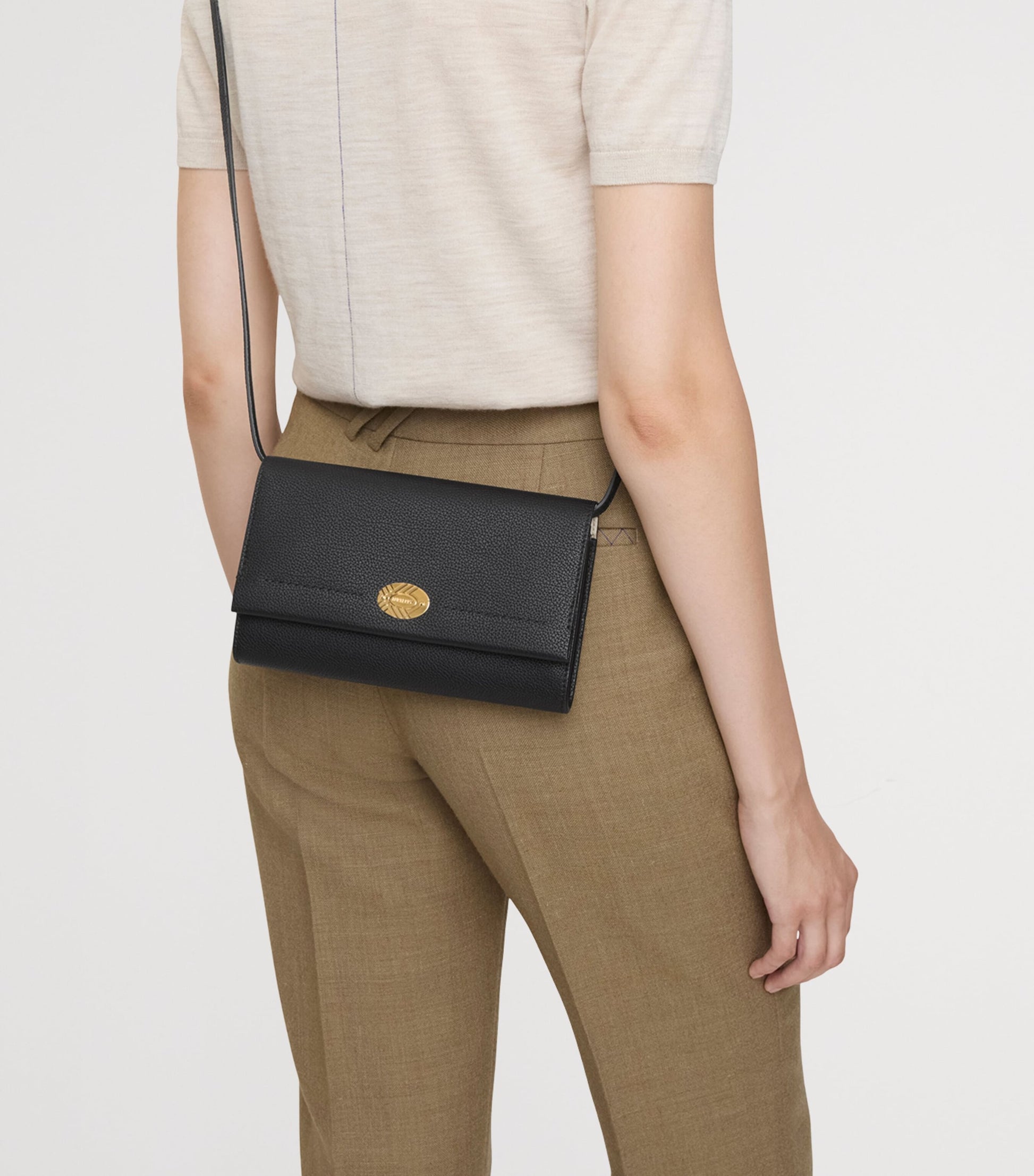 Black Leather Cotswolds Strap Wallet