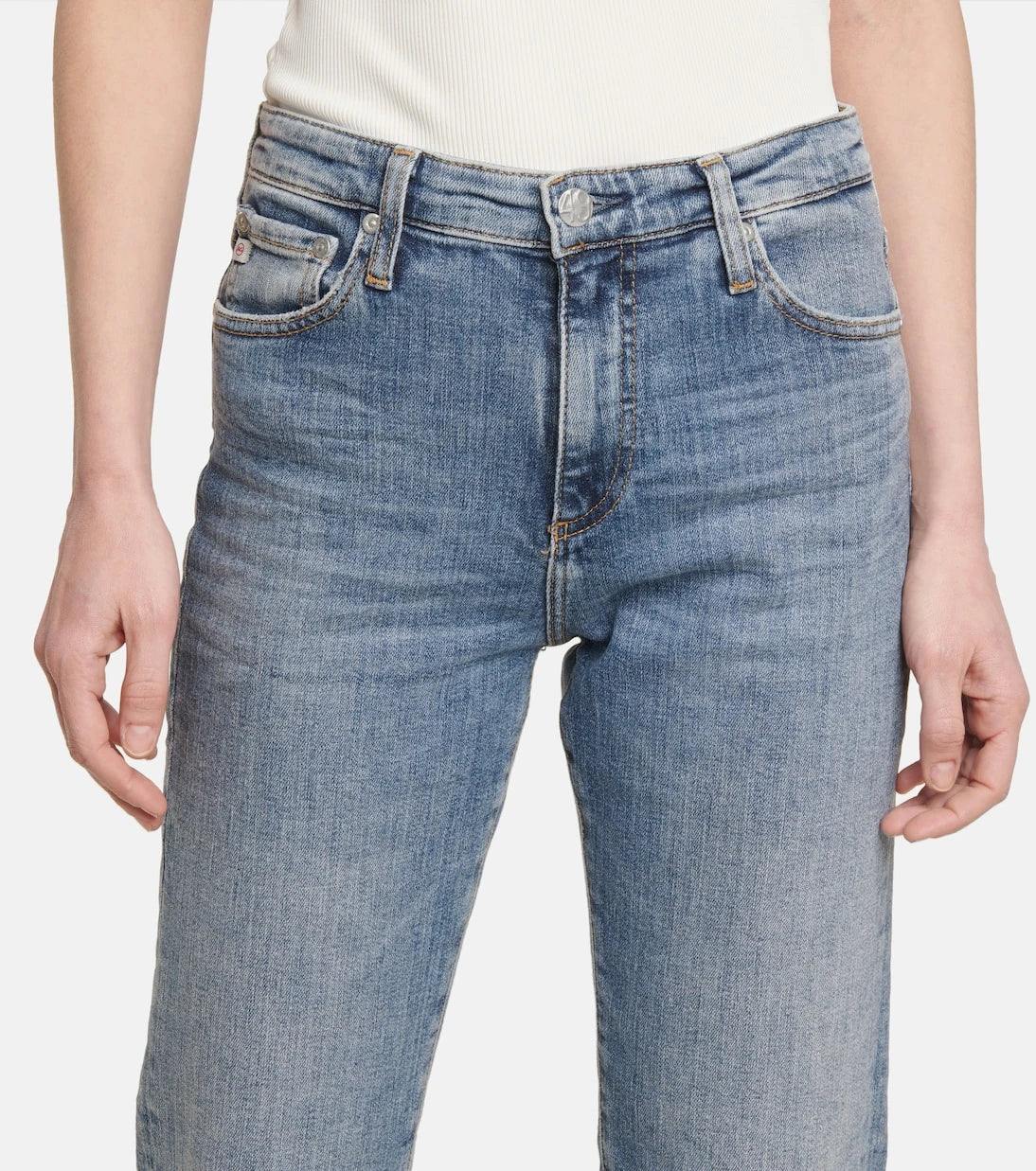 AG Jeans - بنطلون جينز إيزابيل بخصر مرتفع وقصّة مستقيمة