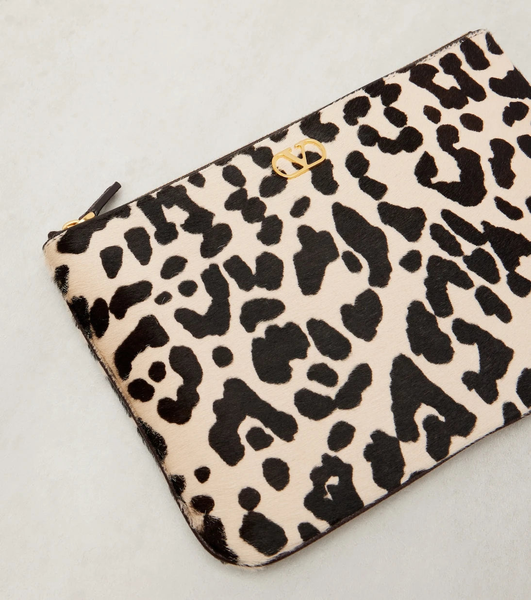 Valentino Garavani - VLogo calf hair pouch