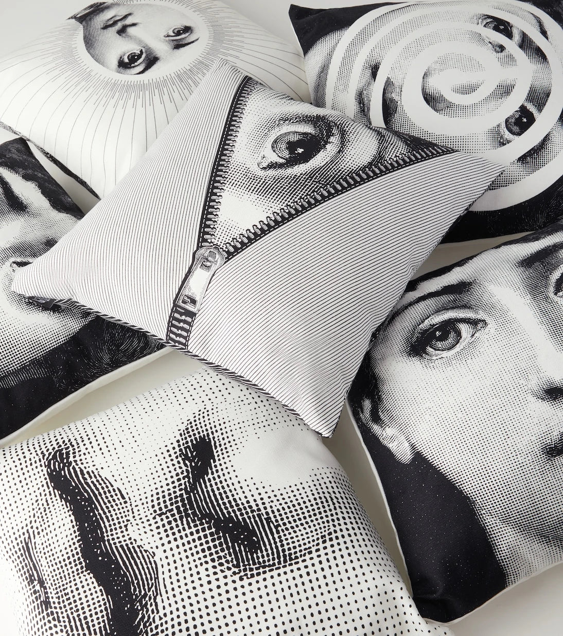 Fornasetti - Tema E Variazioni N.82-130 cushion