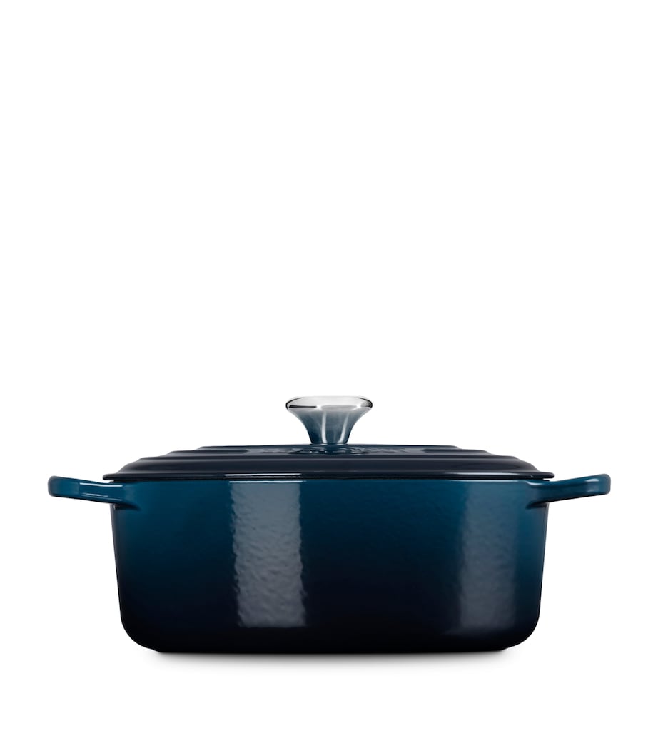 Le Creuset Cast Iron Signature Casserole Dish (29cm)