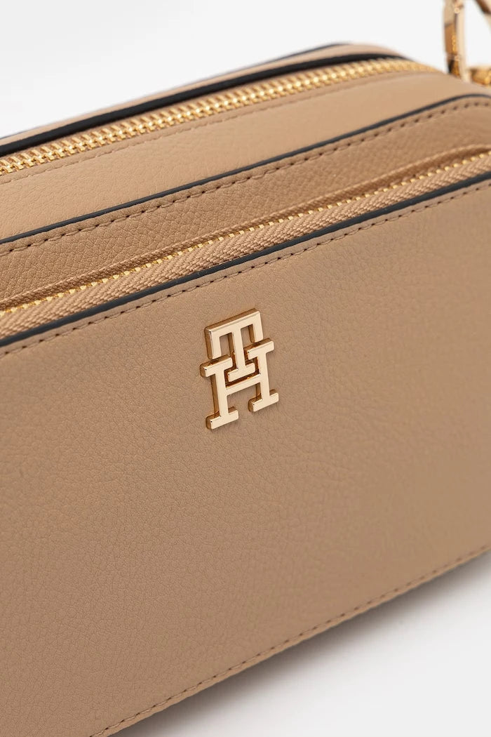 Tommy Hilfiger чанта crossbody дамска