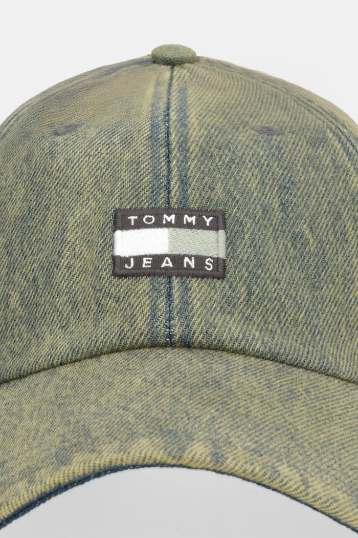Дънкова шапка с козирка Tommy Jeans